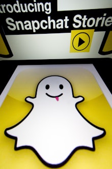 Maak plaats stil Kelder Snapchat Update: Here's How to Add 5 Filters to Your Snaps