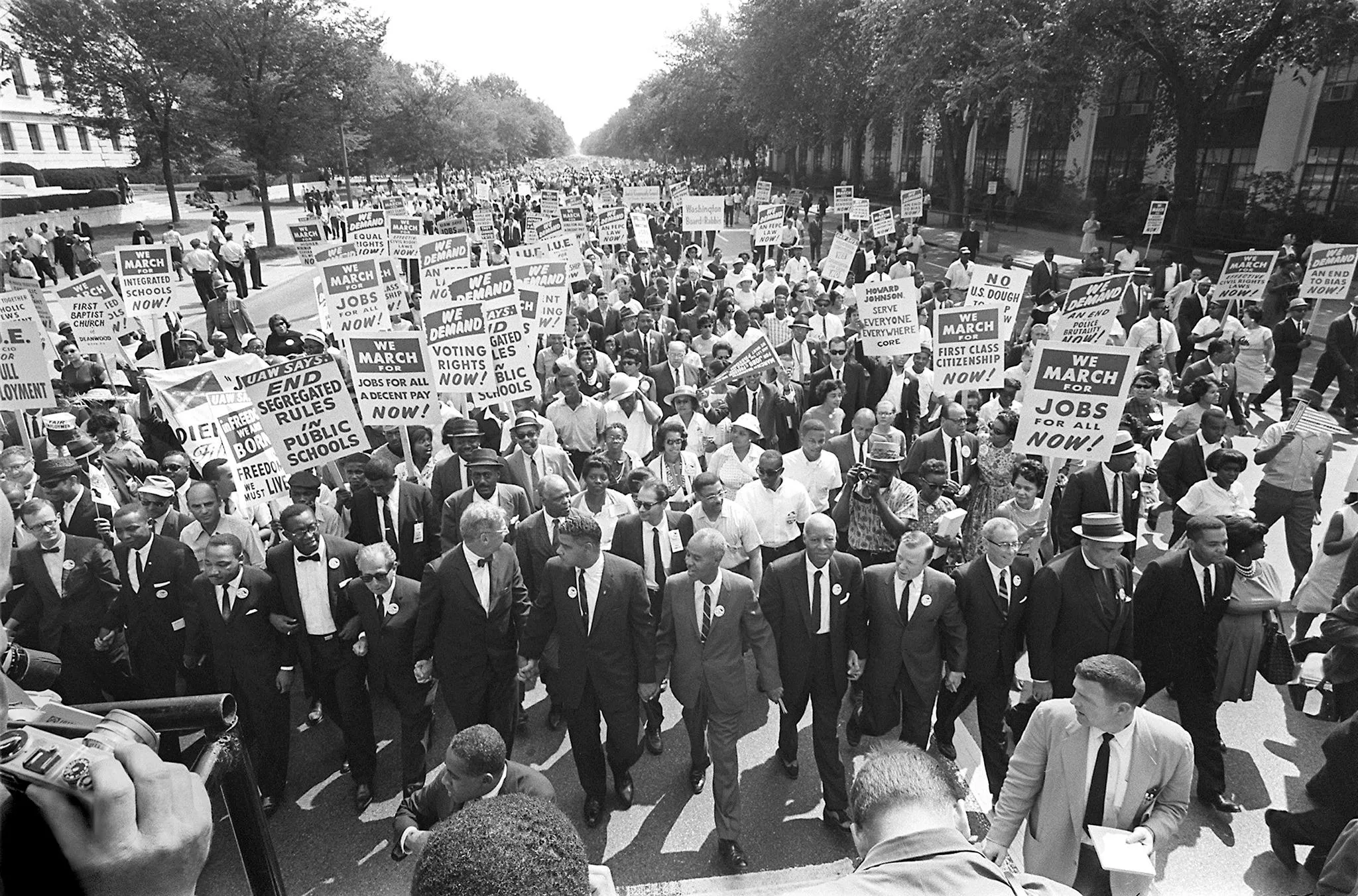 9 powerful images of MLK's fight for equality