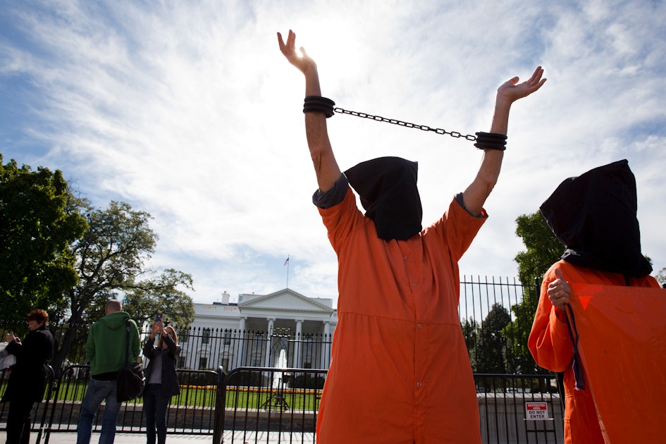 Пытка музыкой. Тюрьма для террористов США. Гуантанамо тюрьма пытки.