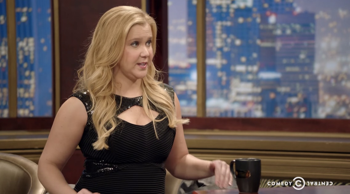 This Amy Schumer Sketch Hilariously Skewers Mens Obsession With Cool Girls