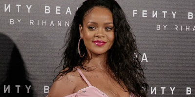 Rihanna celebrates 2 billion streams on Apple music.
