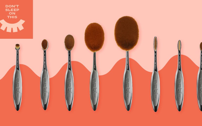 Different sizes of oval make-up brushes