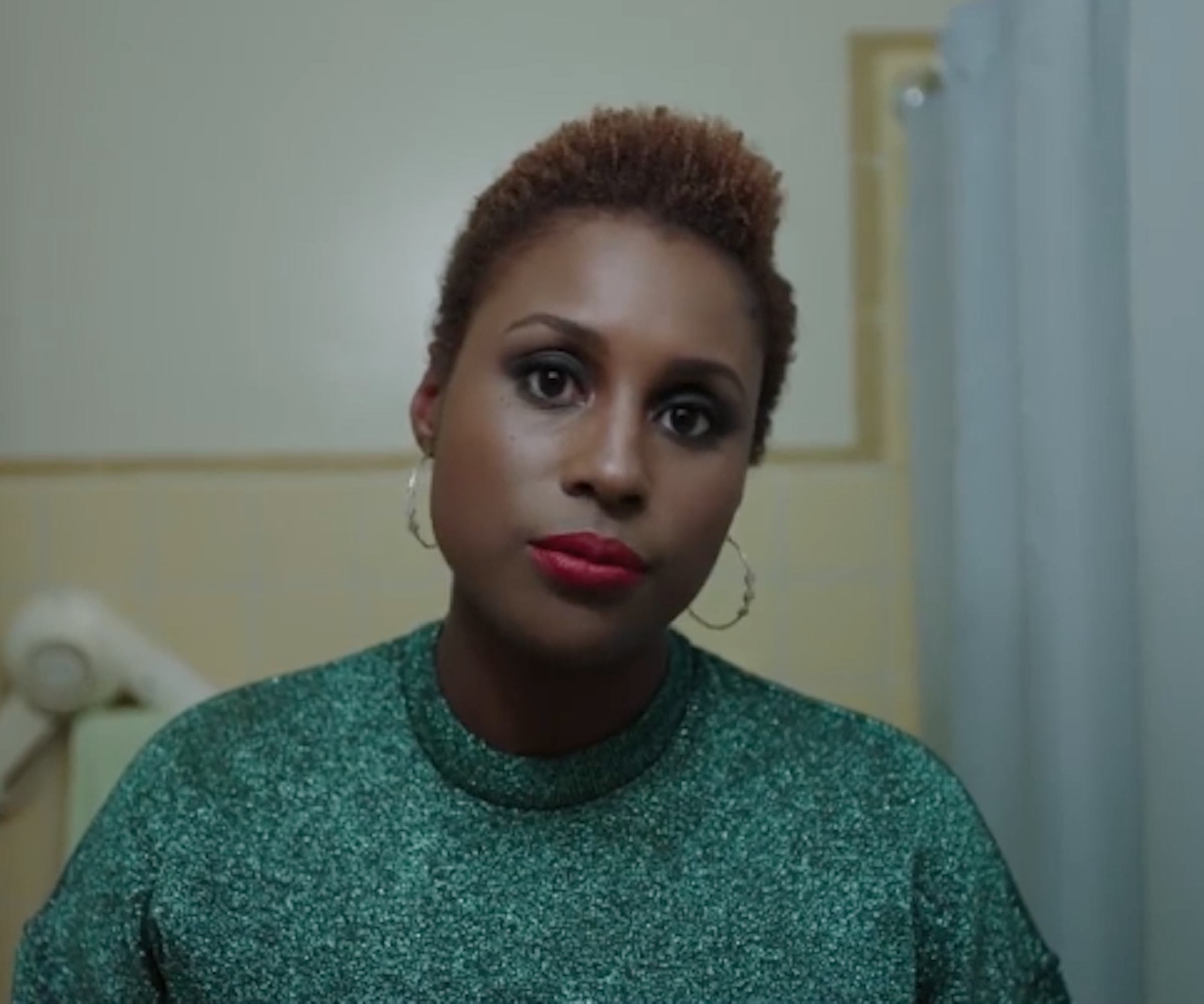 See All Of Our Favorite “Mirror Moments” With Issa Rae