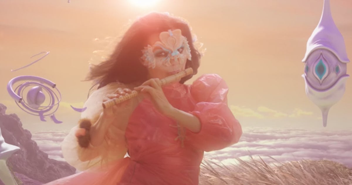 Watch A GucciClad Björk Open “The Gate” In Her Mesmerizing New Video Watch A GucciClad Björk Open “The Gate” In Her Mesmerizing New Video