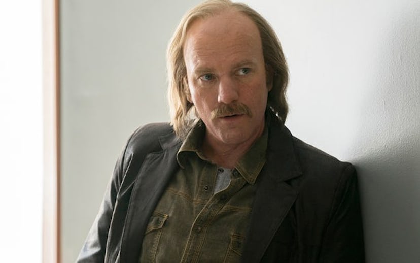 Ewan McGregor leaned to a wall in a scene from "Fargo"