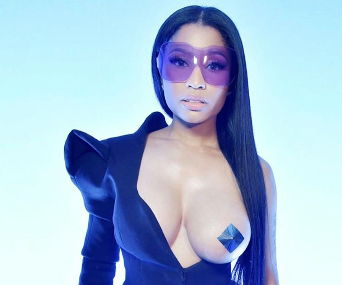 Nicki Minaj Served A Cyberpunk Lil Kim Look At Paris Fashion Week