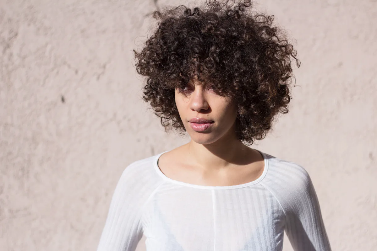 VIAA Will Have You Cruising Into The Week With “Hurt So Good”