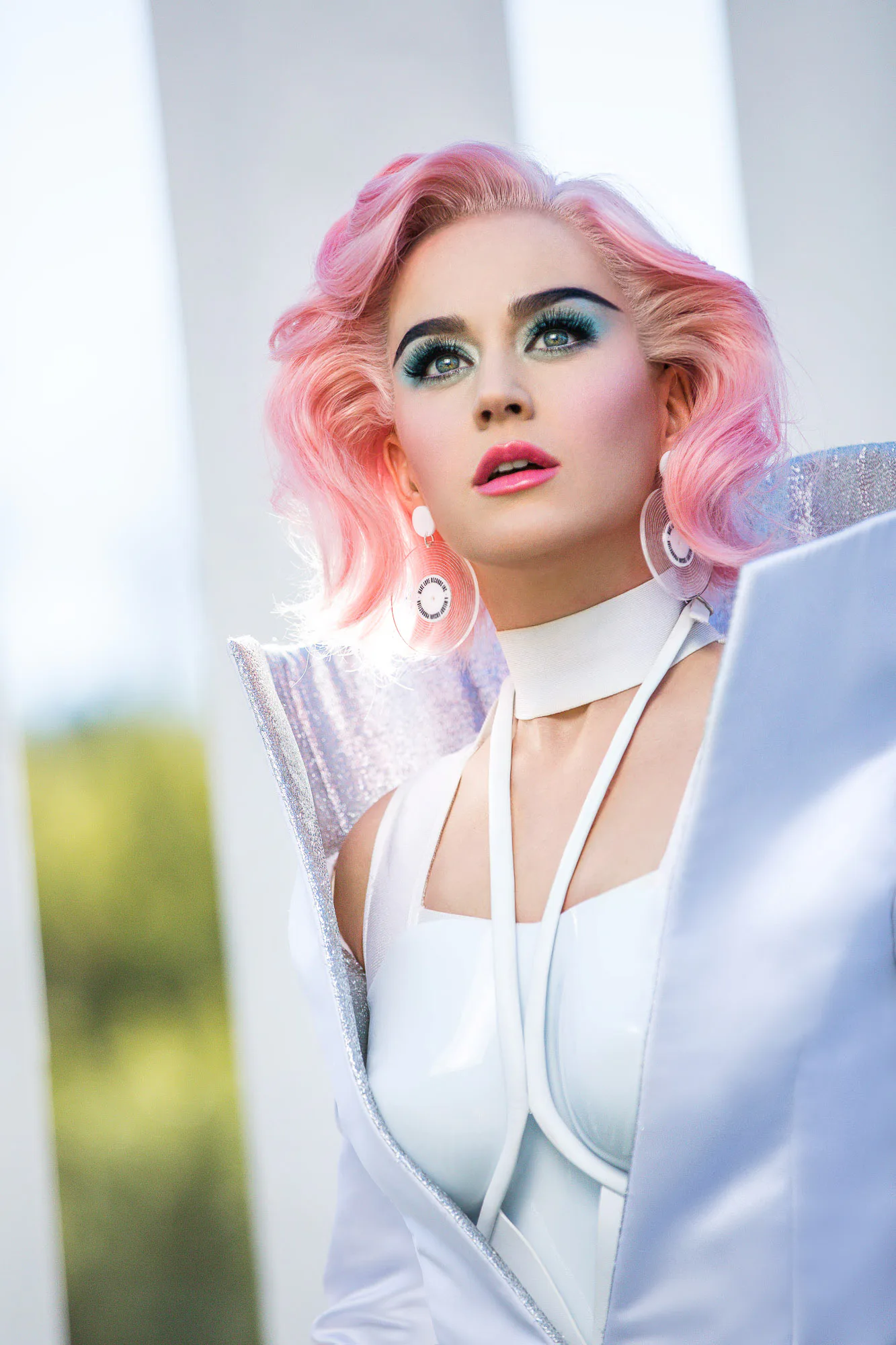 katy perry chained rhythm katy perry net worth - Ilustrasi 2