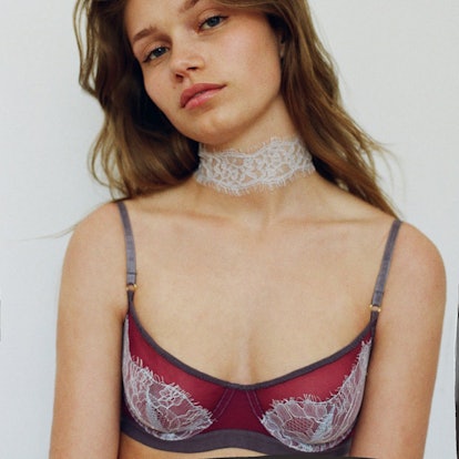 Edie bra in red and a chiara choker worn by a brunette model