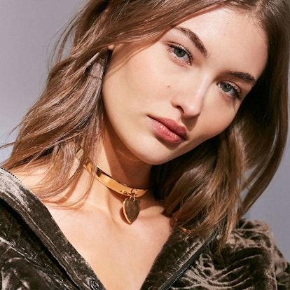 14 Chokers That Make A Serious Statement