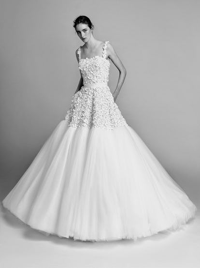 Bow Down To Viktor Rolf S First Bridal Collection Bow Down To Viktor Rolf S First Bridal Collection