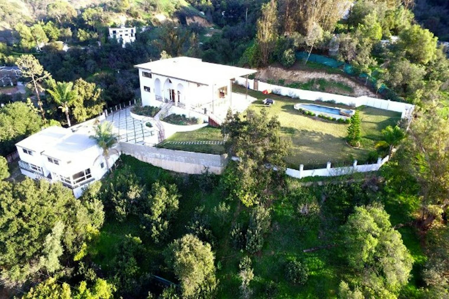 Lana Del Rey Makes Her Own 5.87 Million Compound In The Hollywood Hills