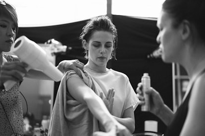 Kristen Stewart behind-the-scenes getting her hair and make up done