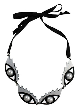 Necklace with 4 silver-black eyes on a black lace