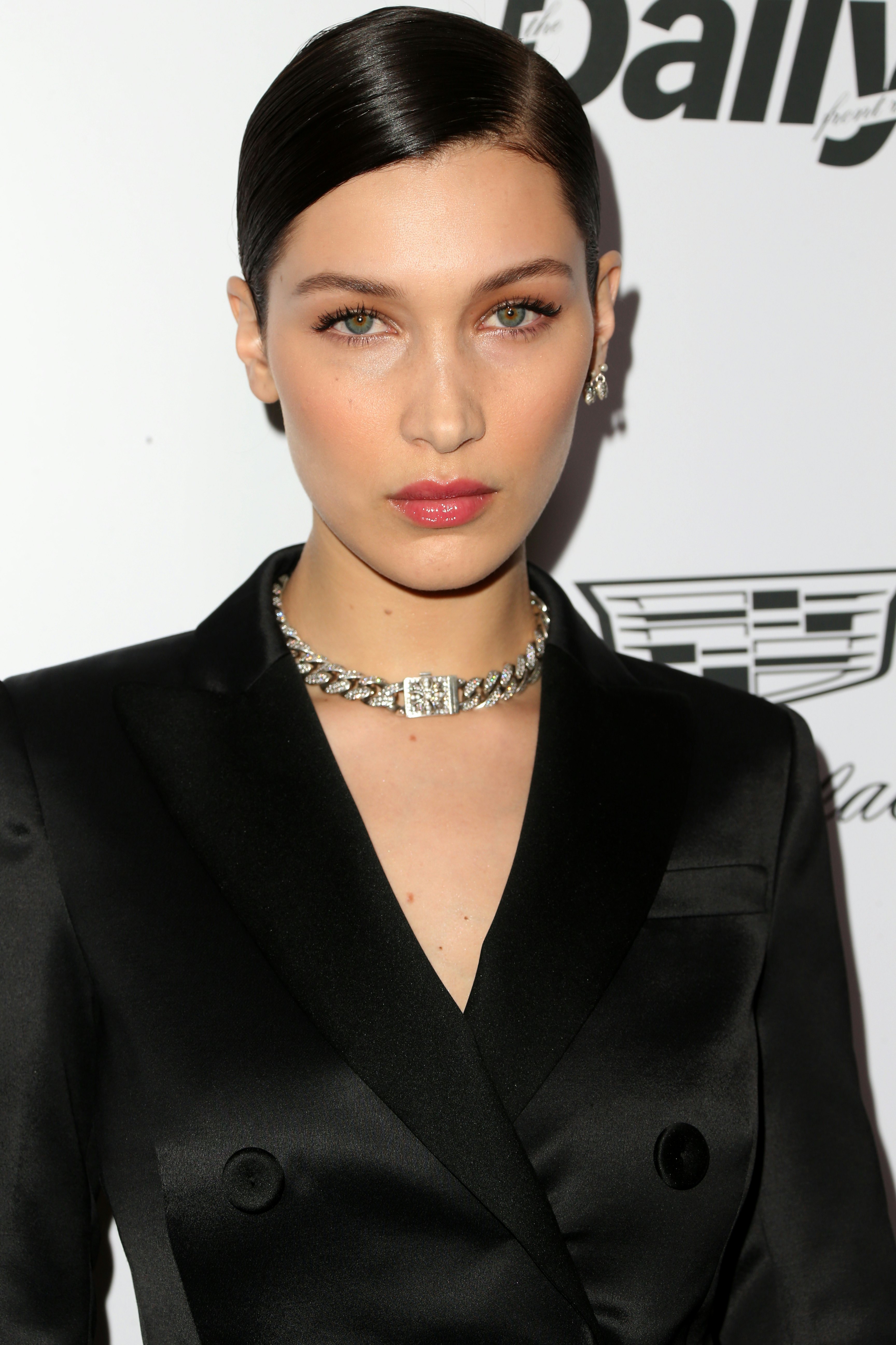 Белла Хадид. Isabella Khair Hadid. Bella Hadid 2014. Стрижка Беллы Хадид Каскад.