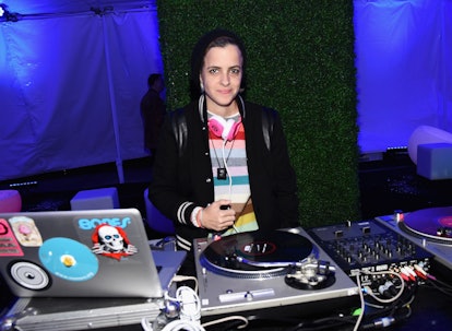 Samantha Ronson using Raya dating app