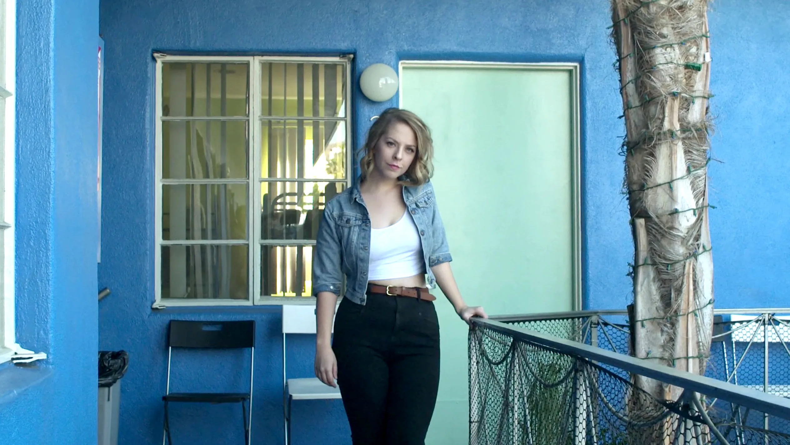 Watch Cute Couples Make Out In Julia Nunes New Music Video