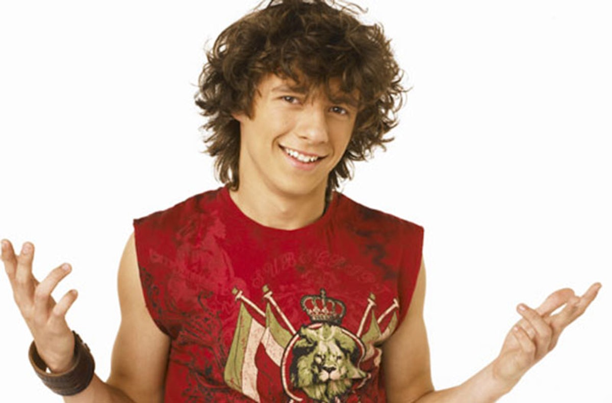 This Is What Logan From 'Zoey 101' Looks Like Now