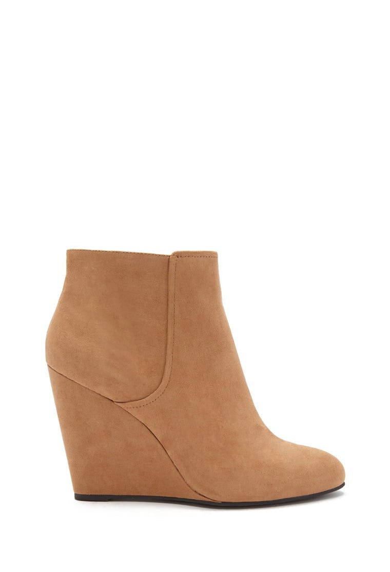 20 Wedge Boots that Wonât Break the Bank.