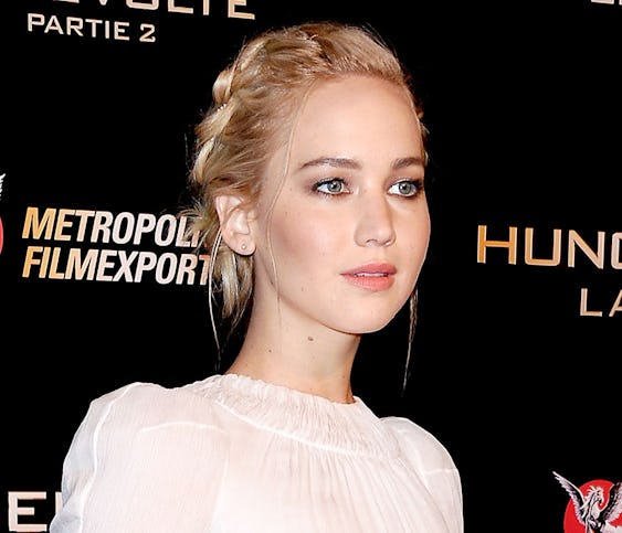 Woody Harrelson And Jennifer Lawrence Wore Their Pajama’s On The Red Carpet