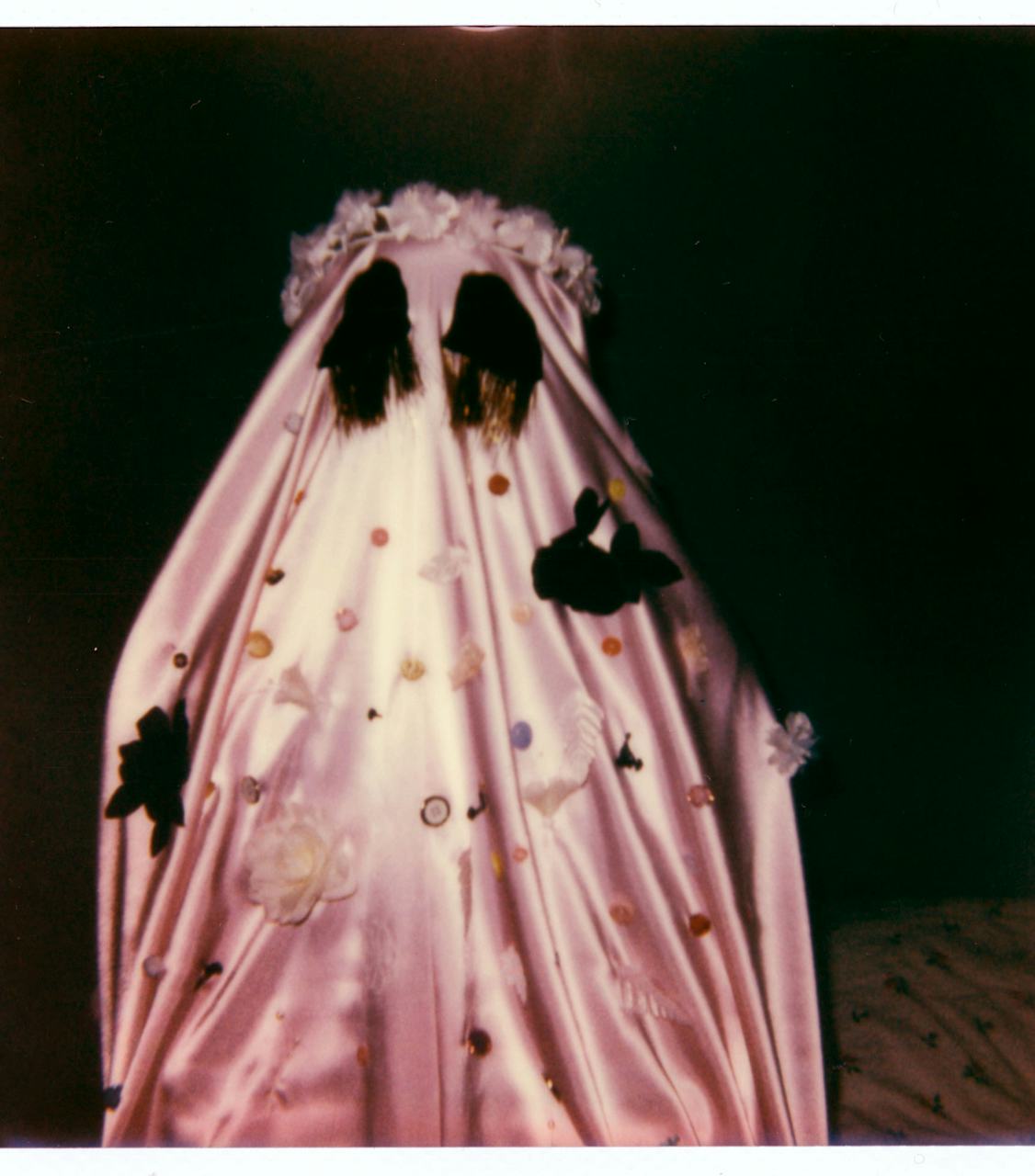 3 Sheet Ghost Costume DIYs