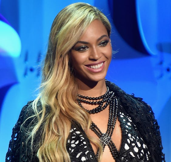 Beyonce arrow benjamin runnin. Бейонсе блондинка. beyonce блондинка. beyonce blonde.
