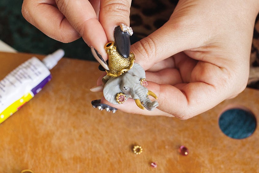 Mr. Kate’s ‘A Hot Glue Gun Mess’ Is The Perfect Book For The Quirky