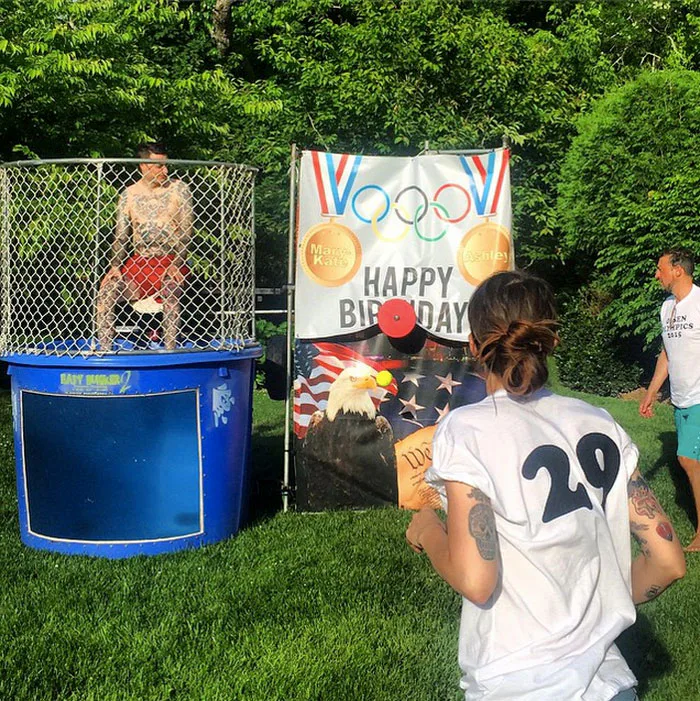 See Photos Of Mary-Kate And Ashley Olsen’s 29th Birthday