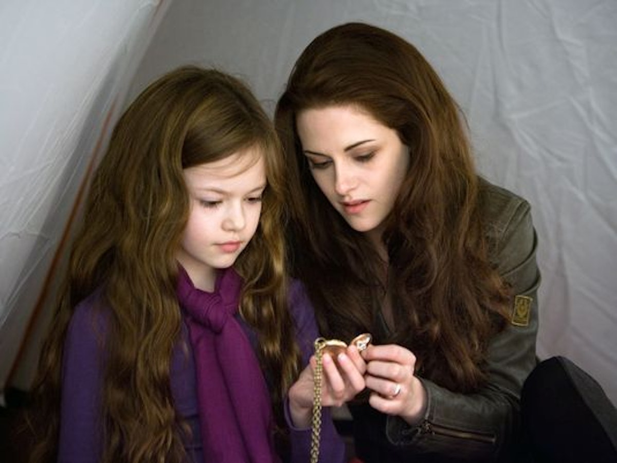 Twilight's Renesmee Cullen Is All Grown Up - 'Twilight' Where Are They Now?