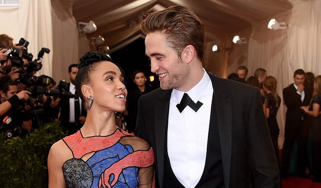 See A Photo Of FKA Twigs + Robert Pattinson’s Engagement Ring