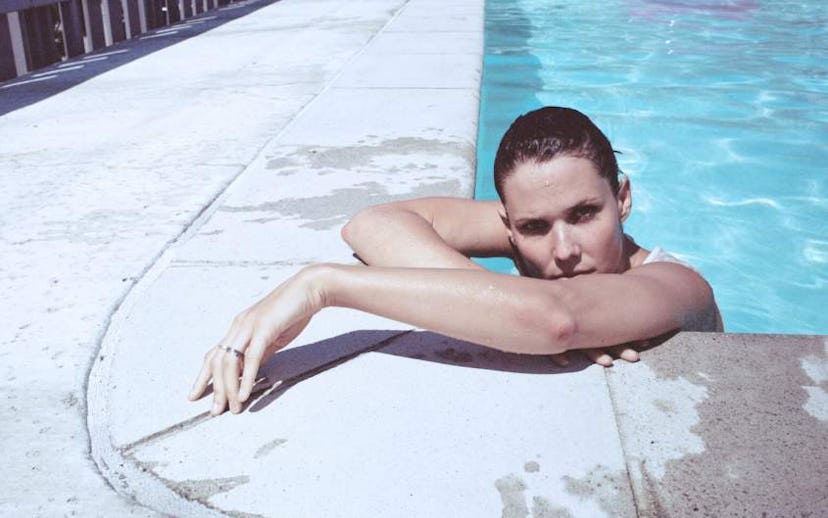 Nanna Øland Fabricius resting in a pool