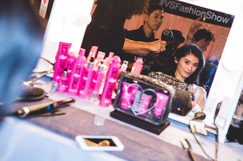 22 Exclusive Behind-The-Scenes Photos From The Victoria’s Secret