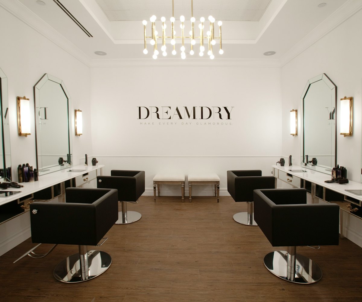 Rachel Zoe’s Dry Bar