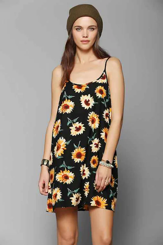 Cool '90s Floral Dresses Cool '90s Floral Dresses