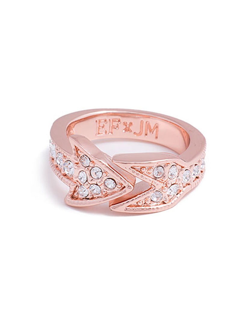 Light pink bracelet with zircons