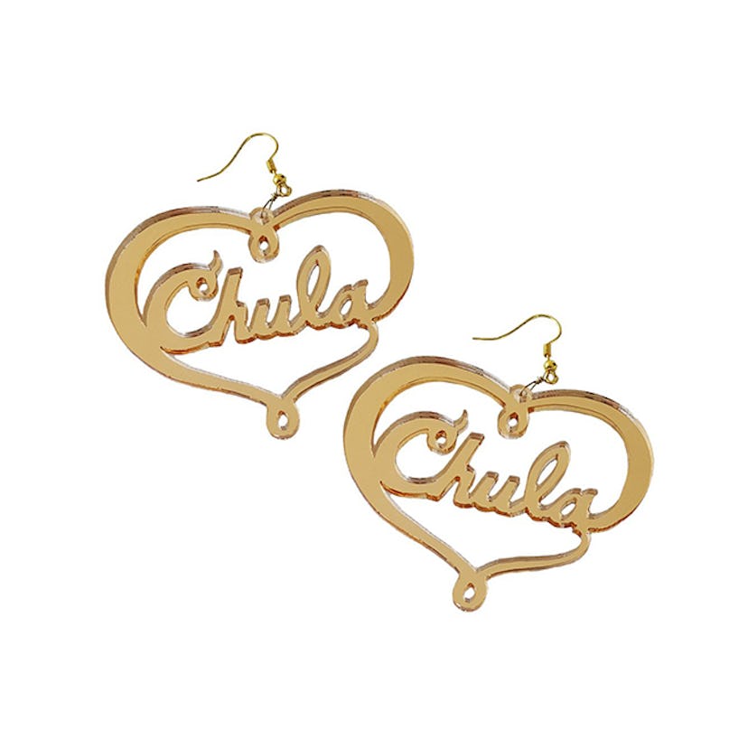Heard-shaped dangly earrings with "Chula" in them from Mi Vida 