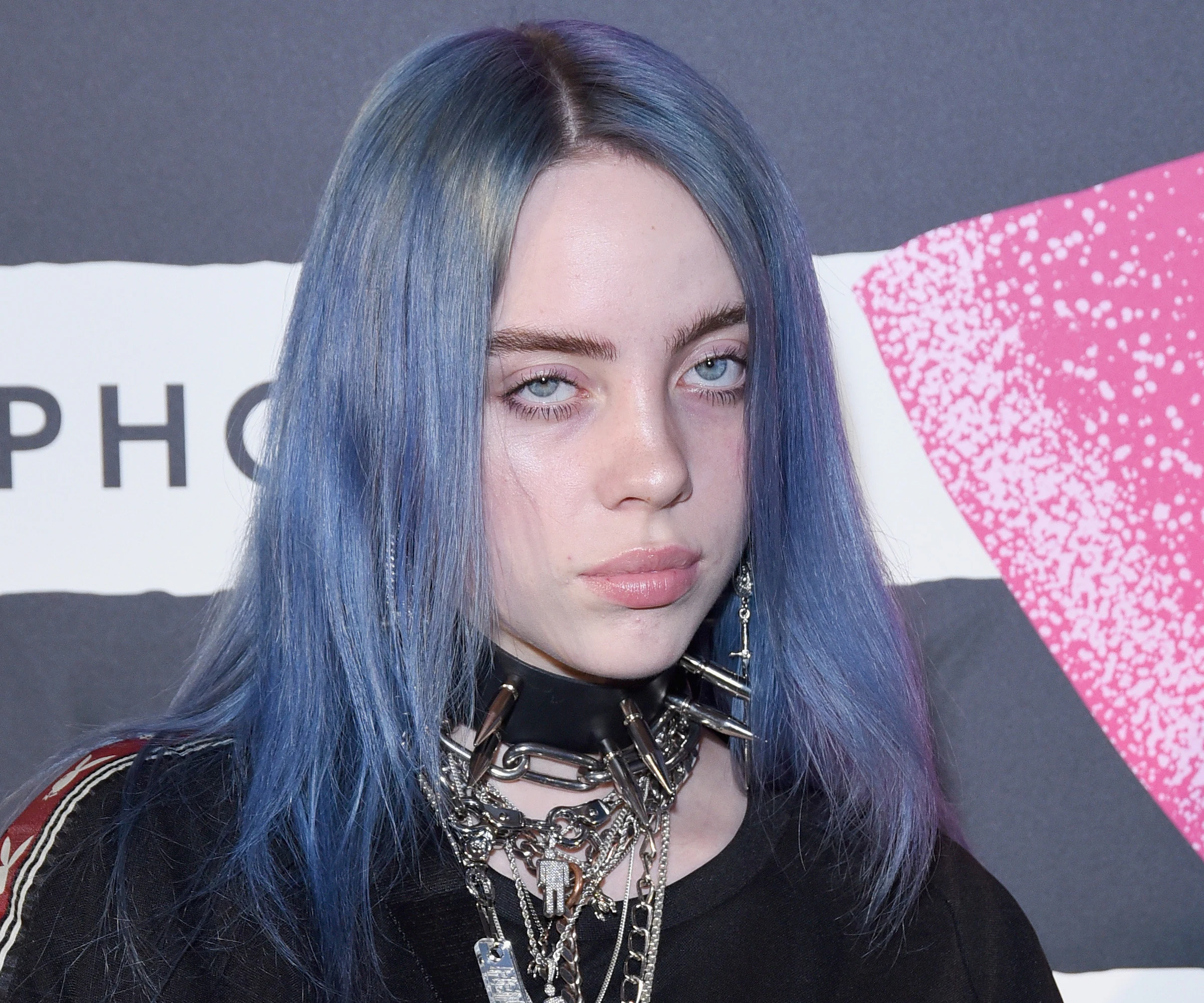 Billie Eilish Reveals She Has Tourette Syndrome