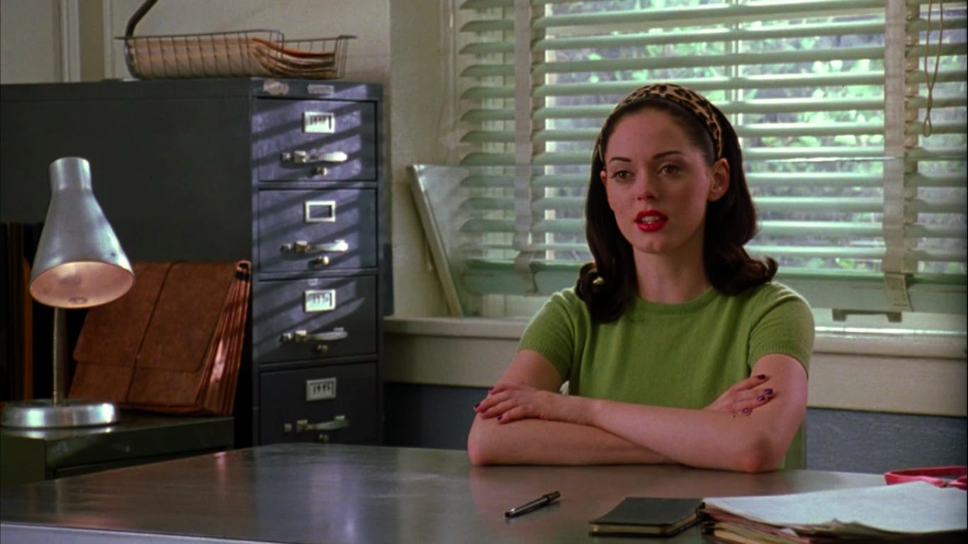 Celebrating &lsquo;Jawbreaker,&rsquo; The Ultimate &rsquo;90s Fashion Movie