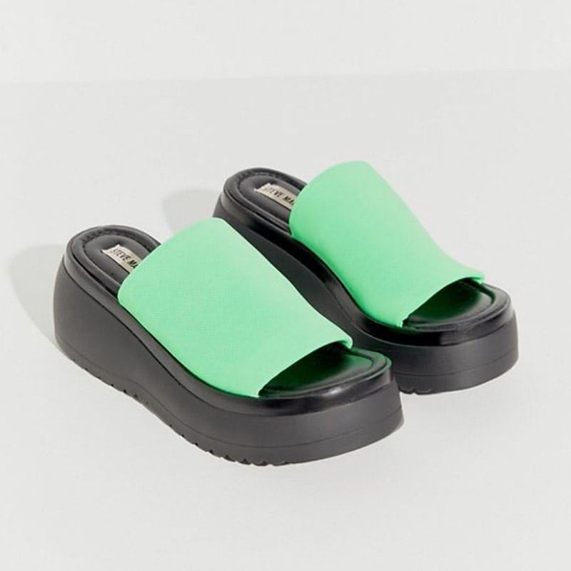 Chunky platform sandals discount 90s