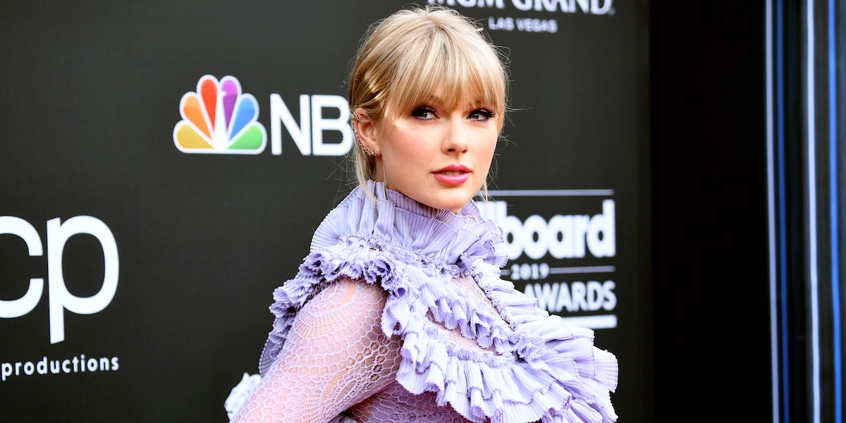 Celebs Support Taylor Swift As Her Masters Are Sold