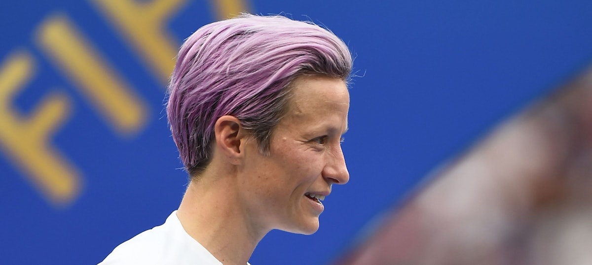 2. Megan Rapinoe's Blue Hair: The Story Behind the Color - wide 10