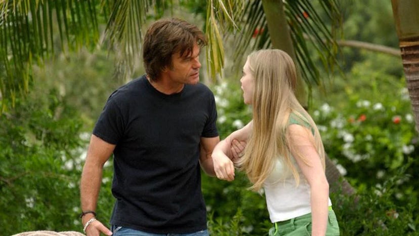 Harry Hamlin holding Amanda Seyfried's arm in a scene from the tv series Veronica Mars