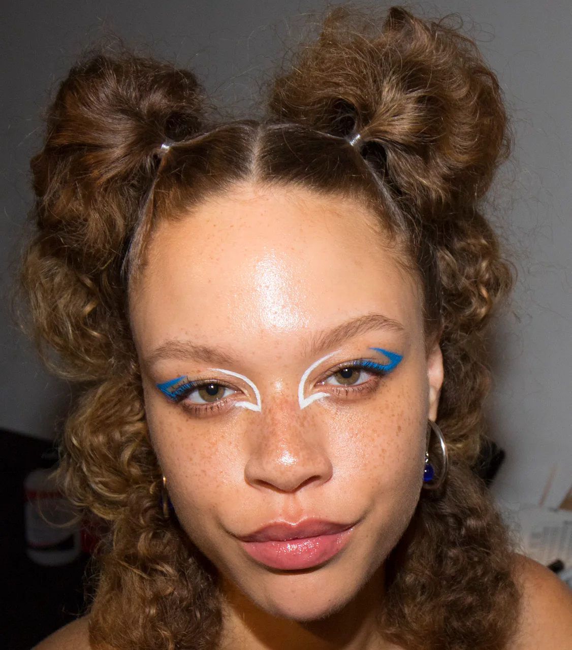 The Middle Part Is Back, Here's How To Wear It