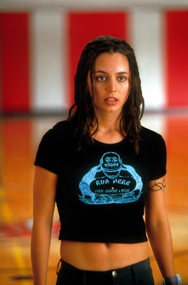 Eliza Dushku in a crop top printed with a blue graphic of Buddha the "Bring It On" movie