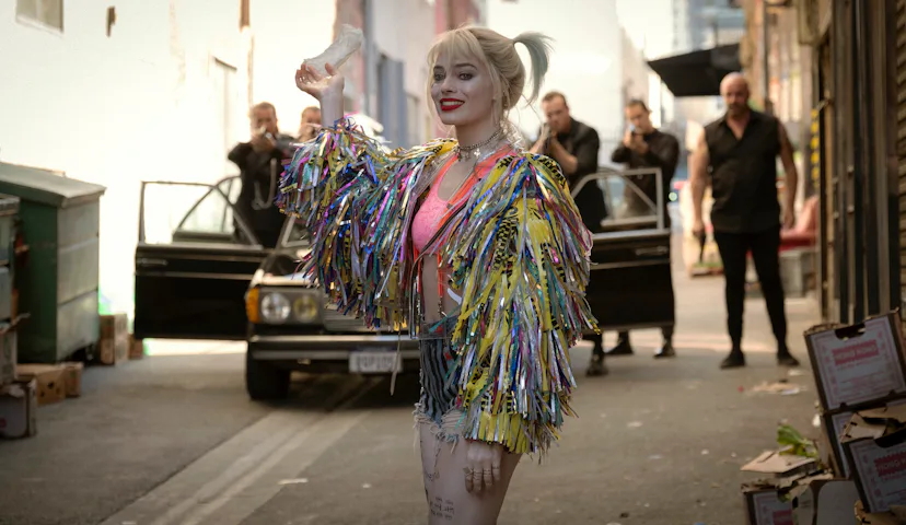 Harley Quinn's 'Birds Of Prey' Costumes Are Full Of Meanings Harley Quinn's 'Birds Of Prey' Costumes Are Full Of Meanings