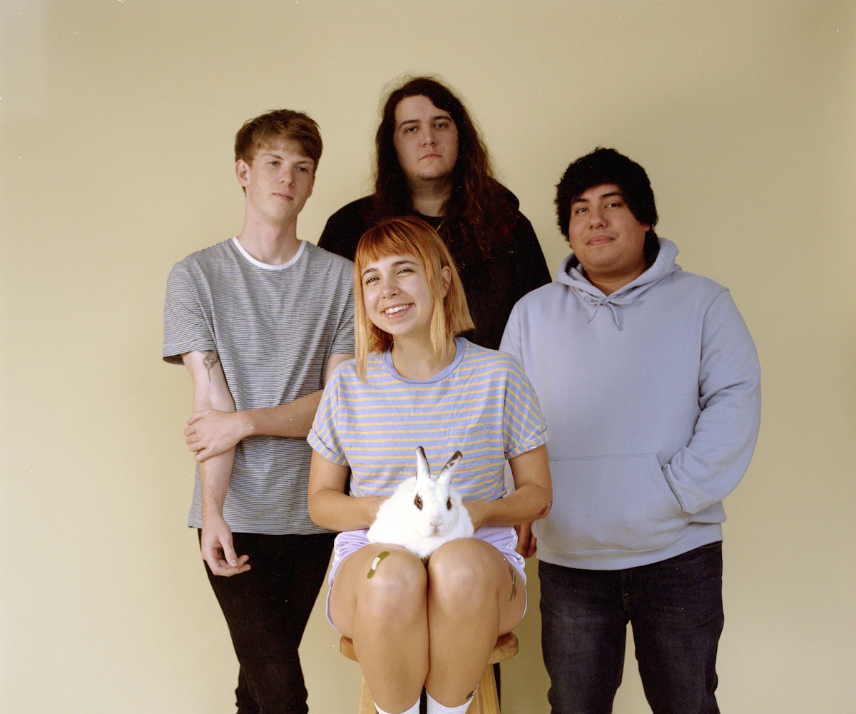 Download Beach Bunny Talks Honeymoon Pre Album Jitters Tiktok For iPhone Free Get Wallpaper Beach Bunny Talks Honeymoon Pre Album Jitters Tiktok For iPhone