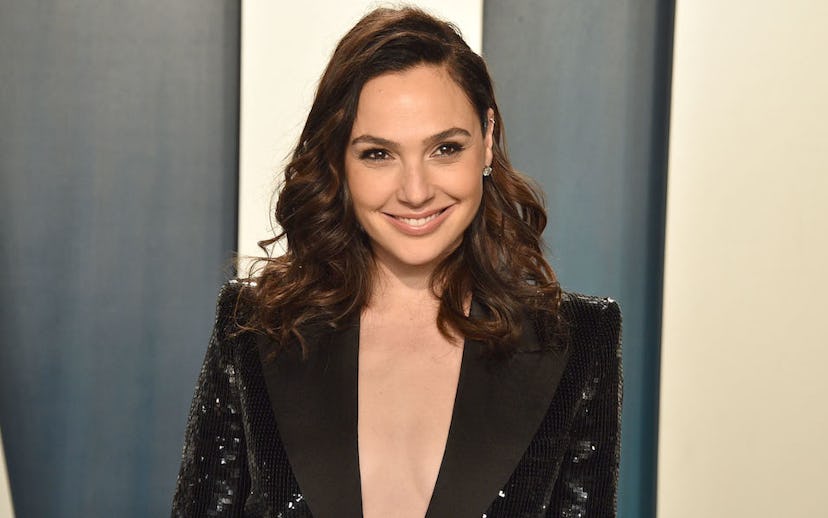 Gal Gadot attends the 2020 Vanity Fair Oscar Party at Wallis Annenberg Center for the Performing Art...
