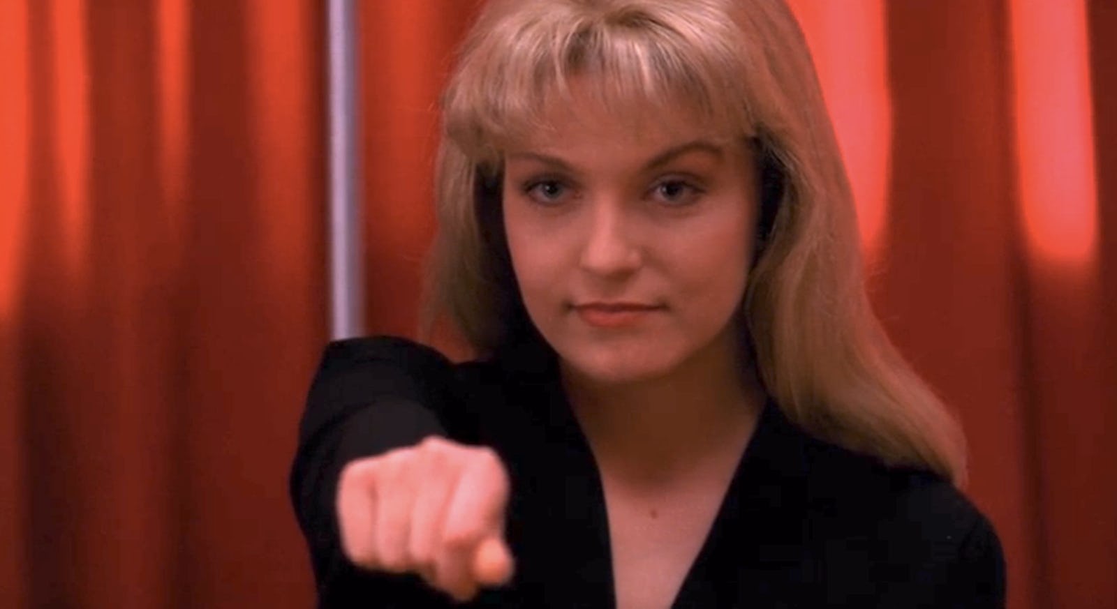 This 'Twin Peaks' Teaser Proves Laura Palmer Wasn't Kidding About ...