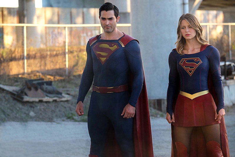 Sábana Ritual Encantador Do 'Supergirl' & Superman Have Different Powers? They Bear A Strong Family  Resemblance