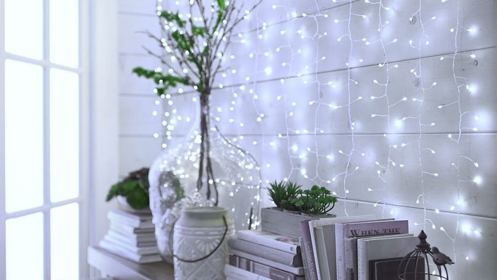 How To Make Your Bedroom Cozy With 20 Random But Brilliant Items